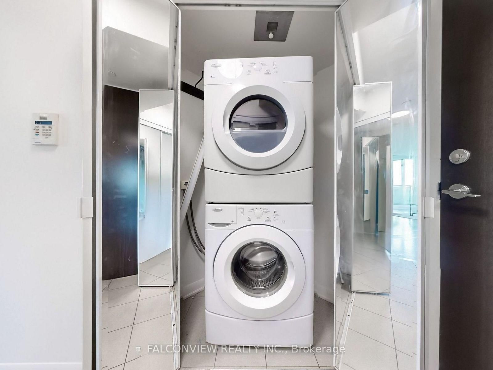 215 Sherway Gardens Road, Unit 1202 - Photo 14