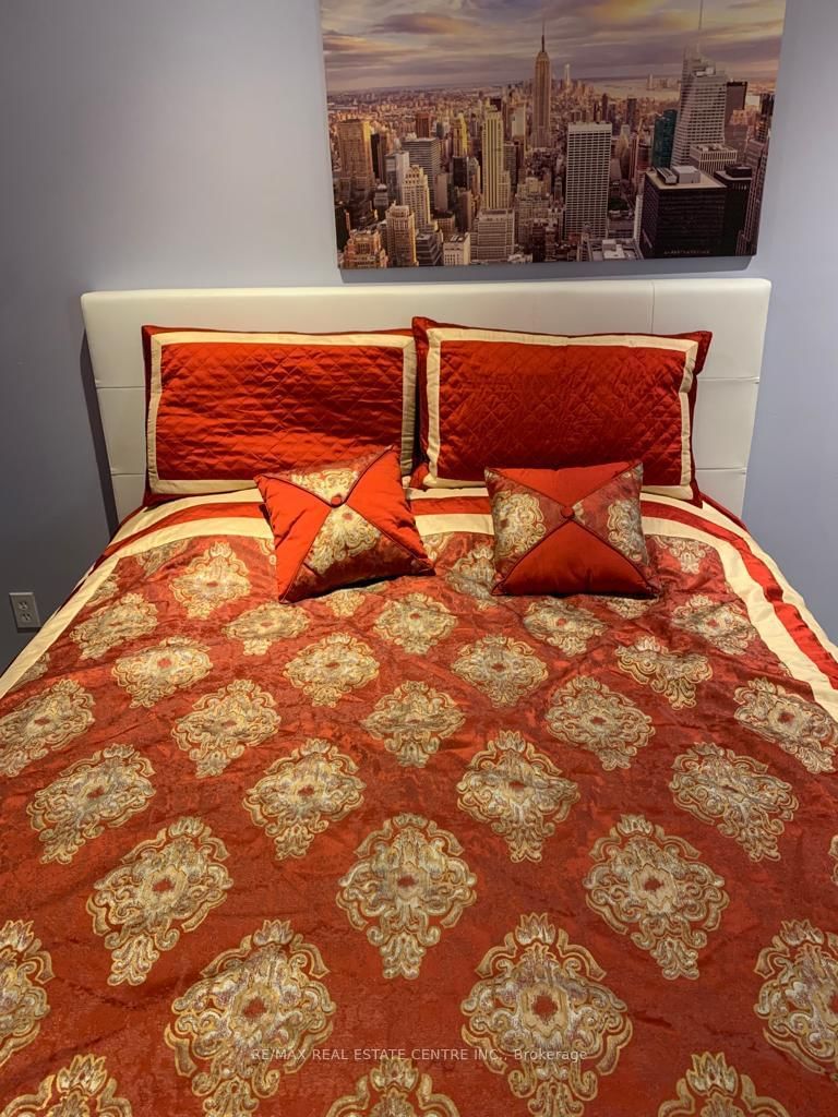 Detached House for lease at Bsmt-316 Holmes Crescent, Milton, Ontario, L9T 0T6 - Scott - MLS: W12979576