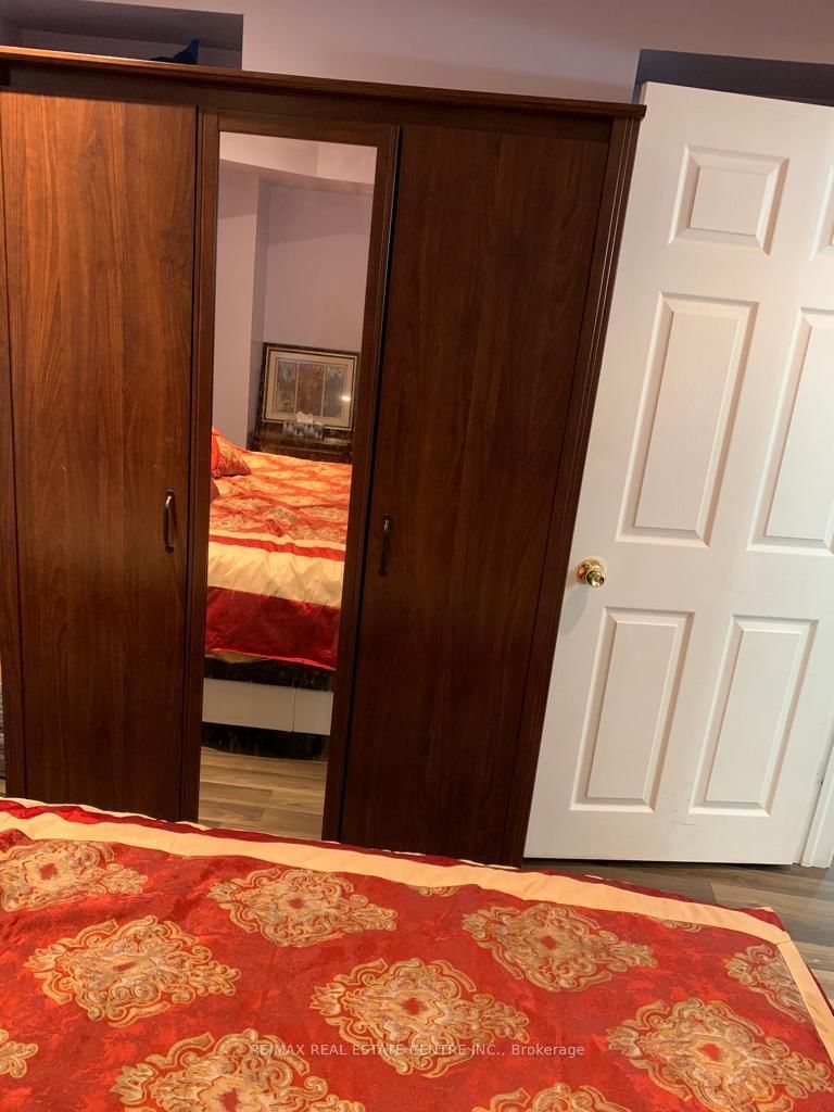 Detached House for lease at Bsmt-316 Holmes Crescent, Milton, Ontario, L9T 0T6 - Scott - MLS: W12979576