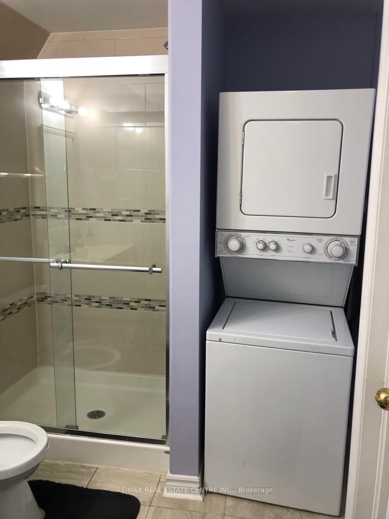 Detached House for lease at Bsmt-316 Holmes Crescent, Milton, Ontario, L9T 0T6 - Scott - MLS: W12979576