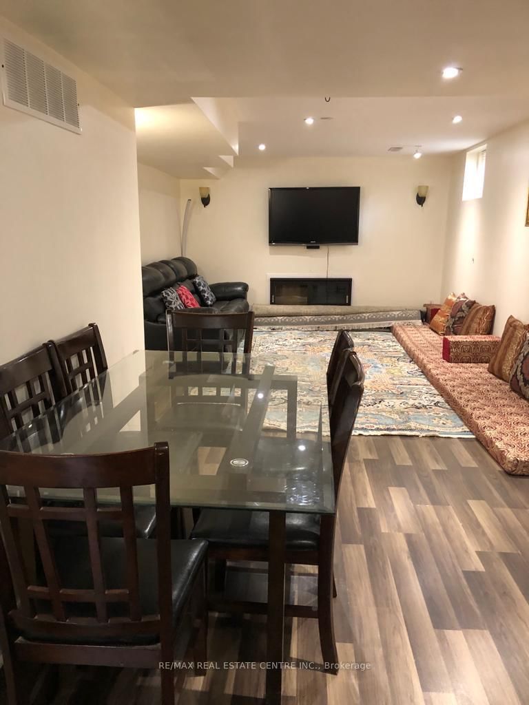 Detached House for lease at Bsmt-316 Holmes Crescent, Milton, Ontario, L9T 0T6 - Scott - MLS: W12979576