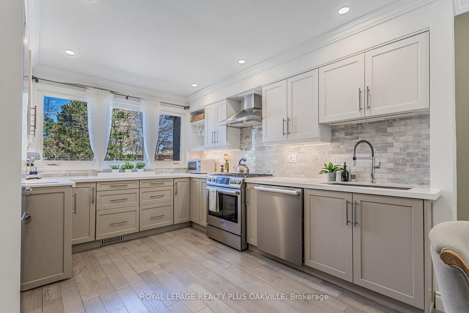 2224 Marine Drive - Photo 10