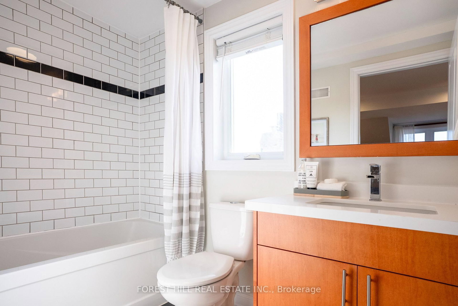 32 Castleton Avenue - Photo 10