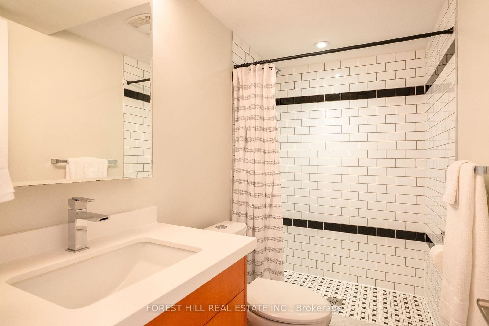 32 Castleton Avenue - Photo 27