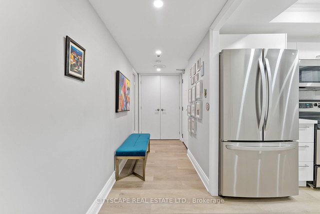 202 - 2045 Lake Shore Boulevard W