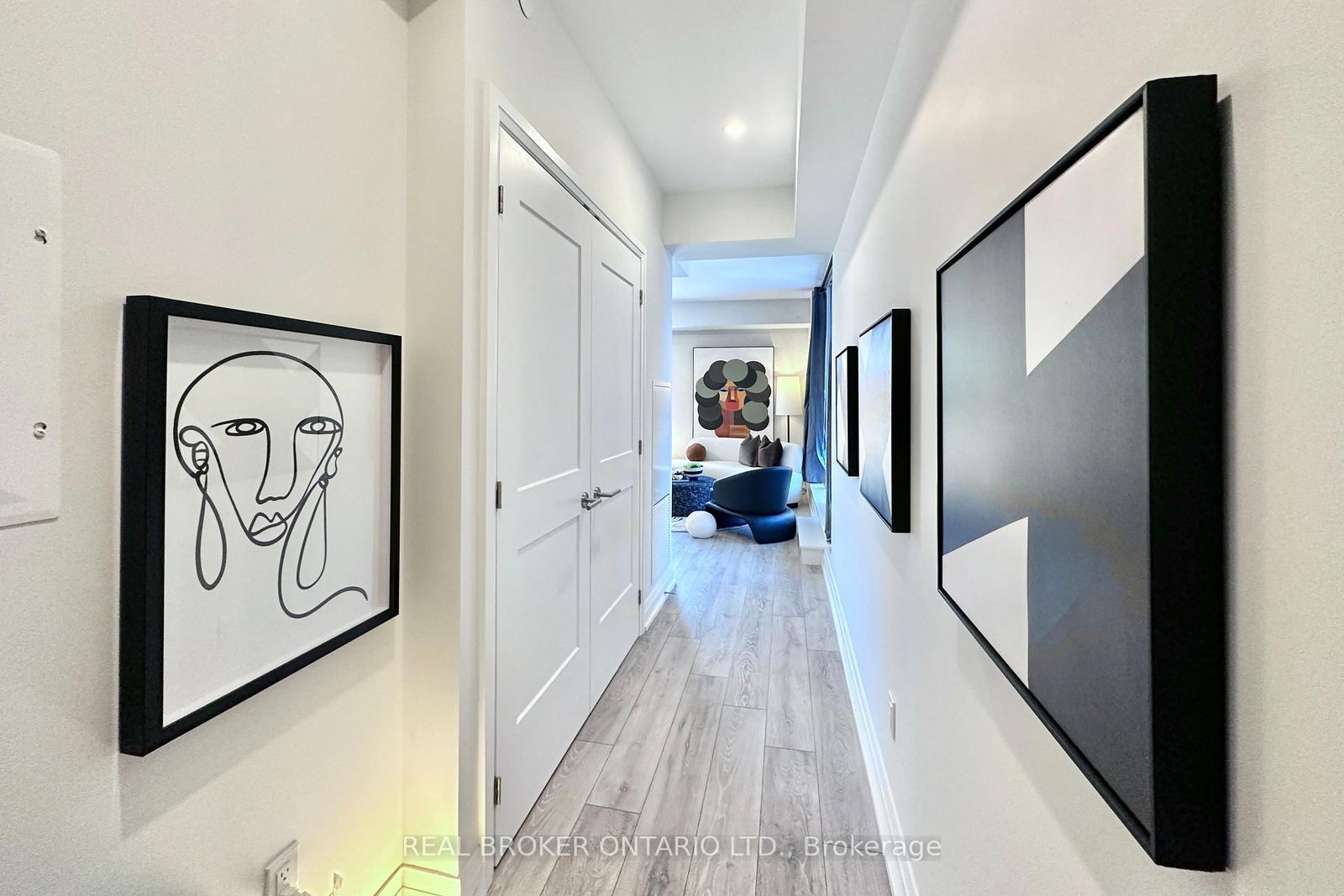 21 Park Street E, Unit 518 - Photo 11