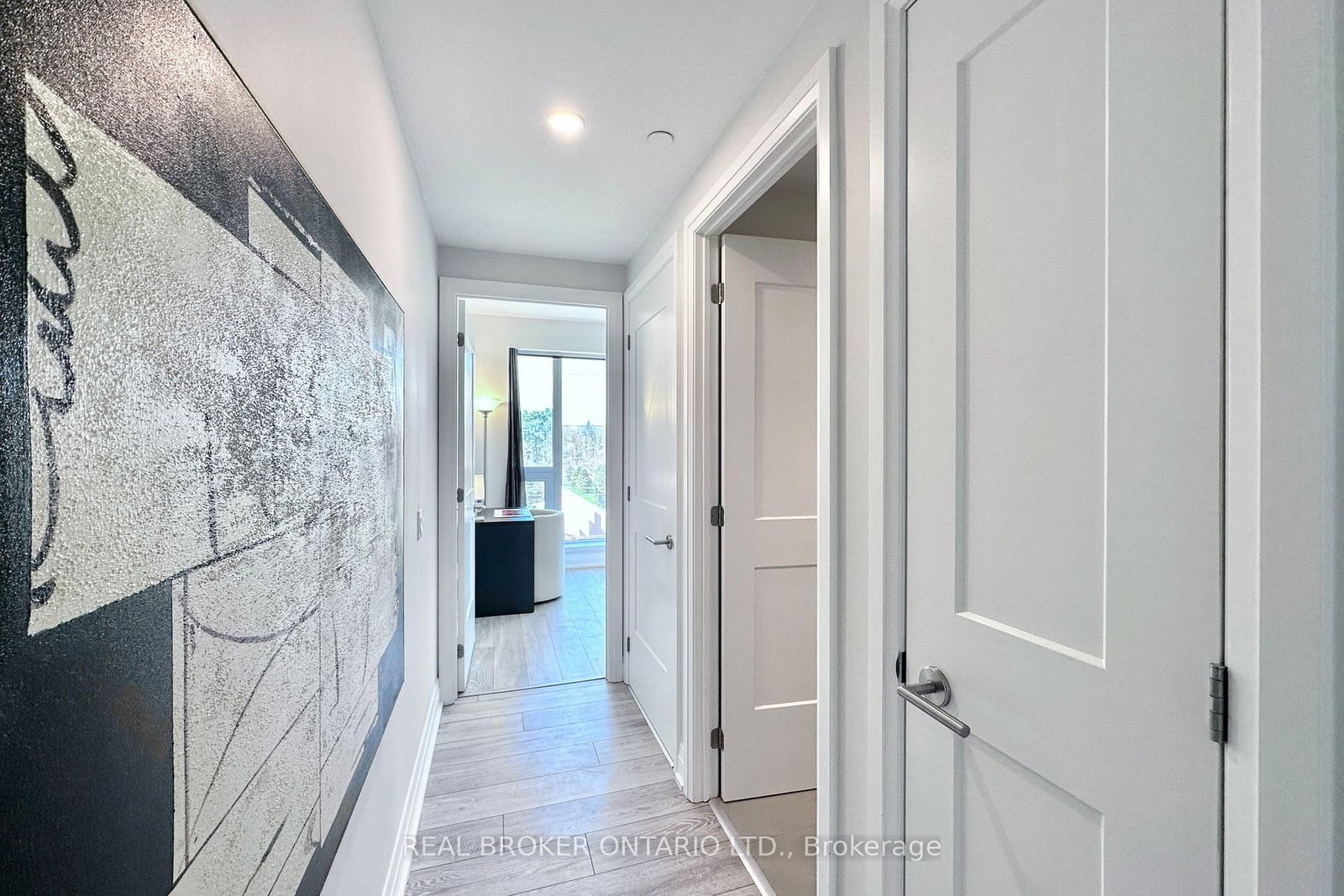 21 Park Street E, Unit 518 - Photo 13