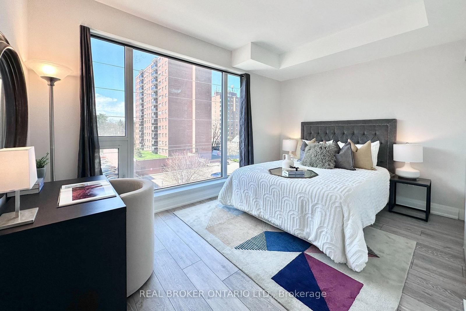 21 Park Street E, Unit 518 - Photo 14