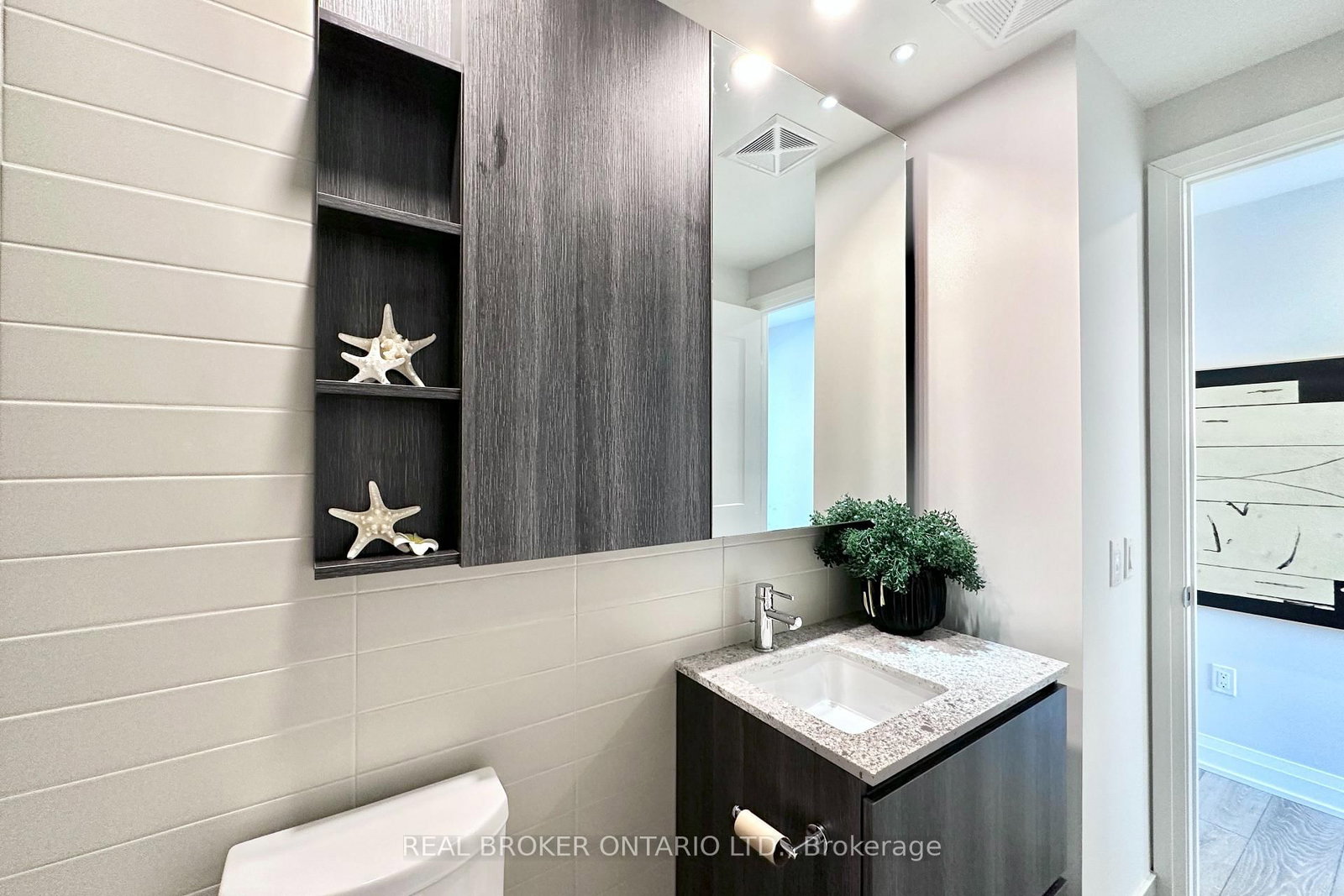 21 Park Street E, Unit 518 - Photo 19