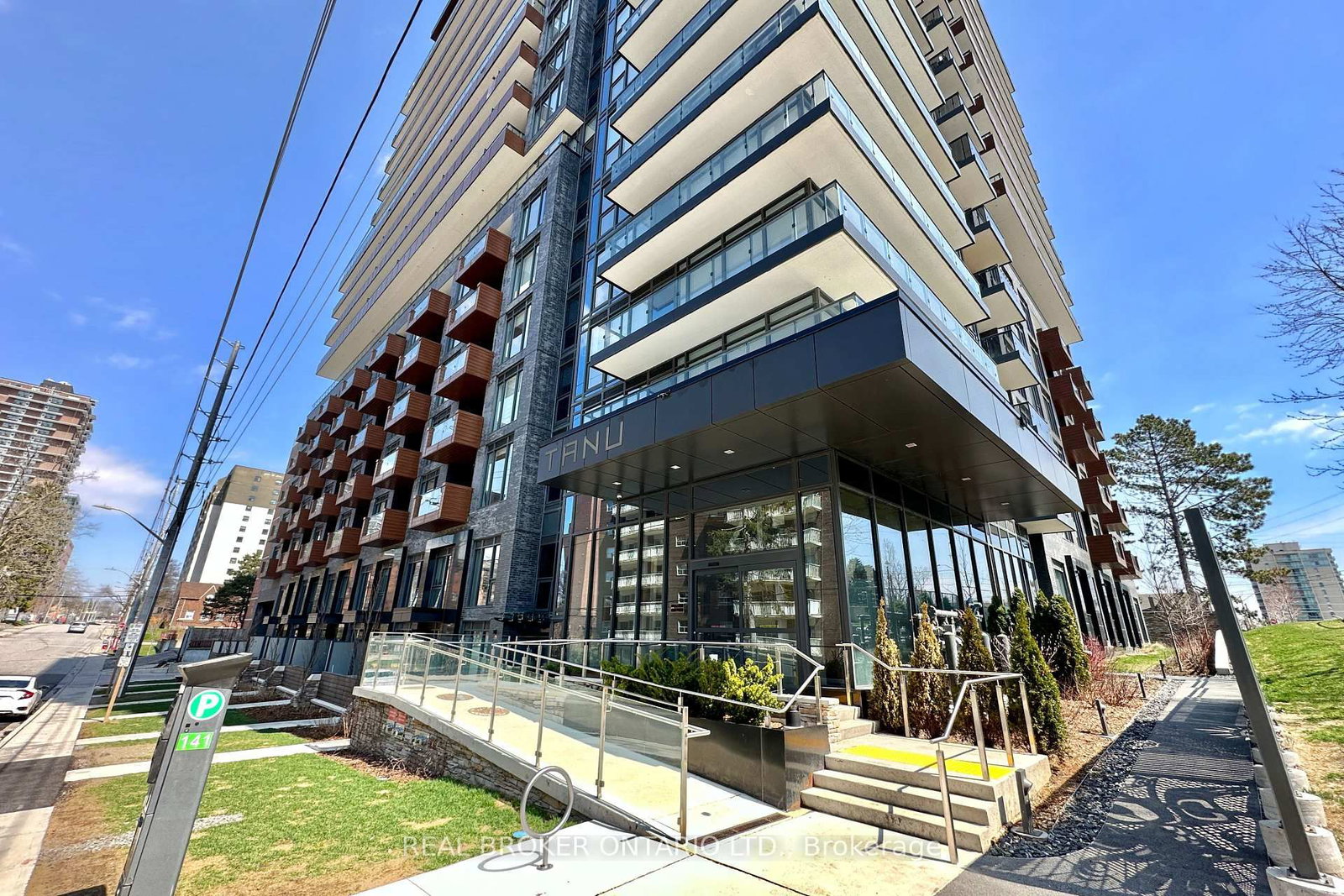 21 Park Street E, Unit 518 - Photo 2