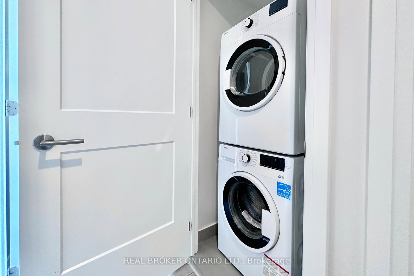 21 Park Street E, Unit 518 - Photo 20