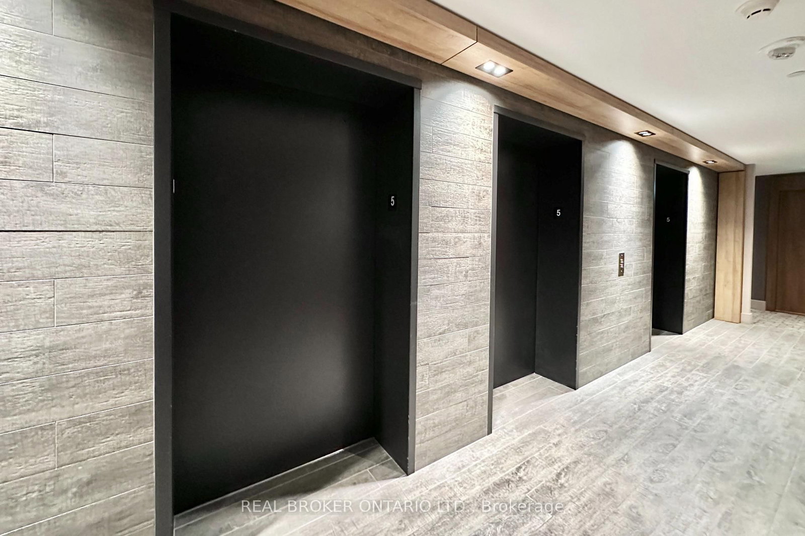 21 Park Street E, Unit 518 - Photo 26