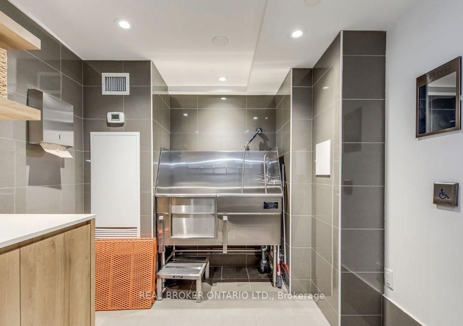 21 Park Street E, Unit 518 - Photo 35