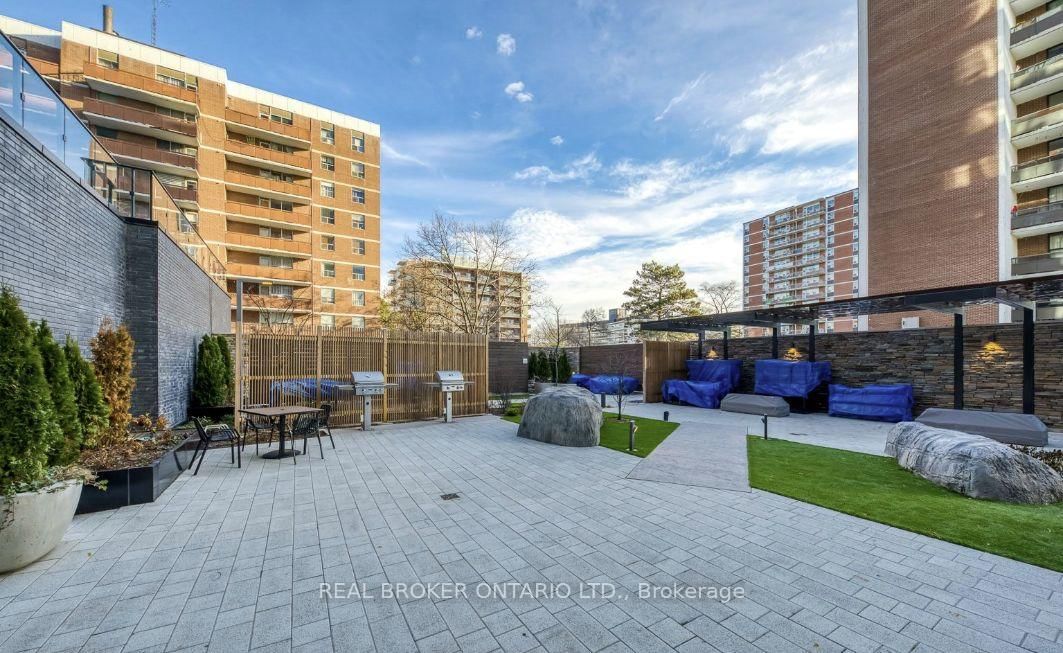 21 Park Street E, Unit 518 - Photo 36