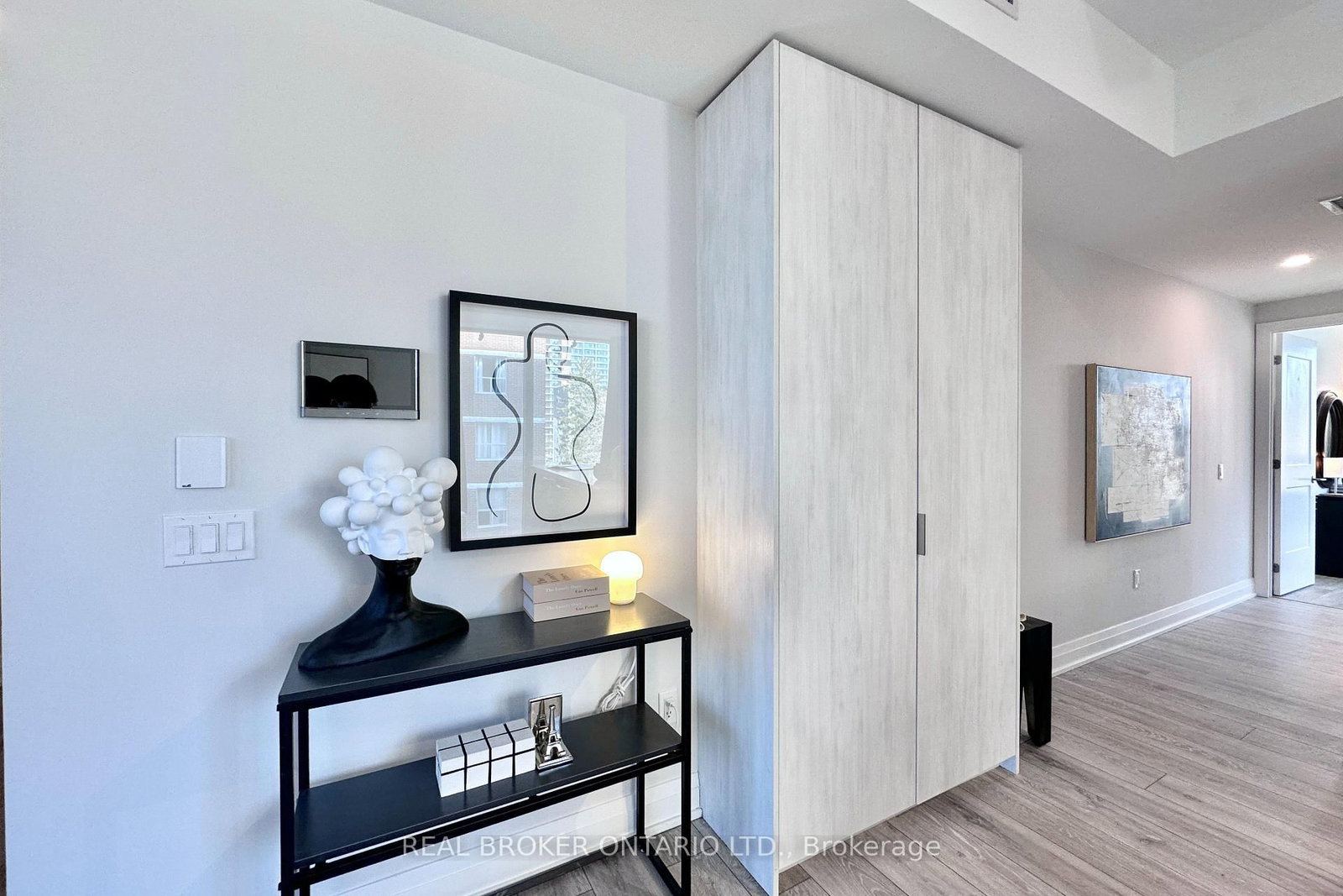 21 Park Street E, Unit 518 - Photo 9