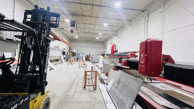 13 - 2084 Steeles Ave E, Brampton, L6T 5A6 | Image 3