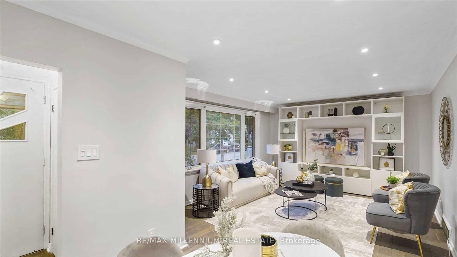 Detached House for lease at 3 Jasmine Road, Toronto, Ontario, M9M 2P8 - Humbermede - MLS: W12979962