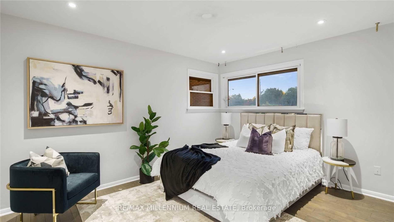 Detached House for lease at 3 Jasmine Road, Toronto, Ontario, M9M 2P8 - Humbermede - MLS: W12979962