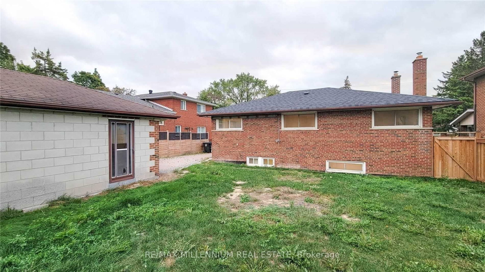 Detached House for lease at 3 Jasmine Road, Toronto, Ontario, M9M 2P8 - Humbermede - MLS: W12979962
