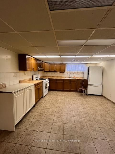 home for lease on 79 Sun Row Drive