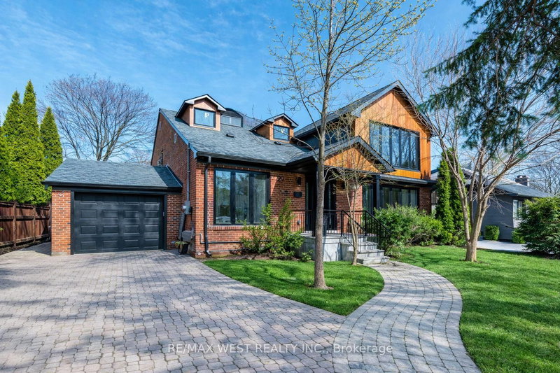 29 Blaketon Rd, Toronto, M9B 4W4 | Image 2