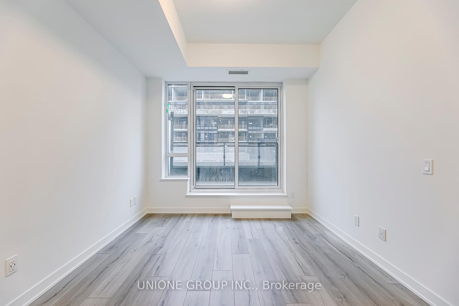 405 Dundas Street W, Unit 320 - Photo 12