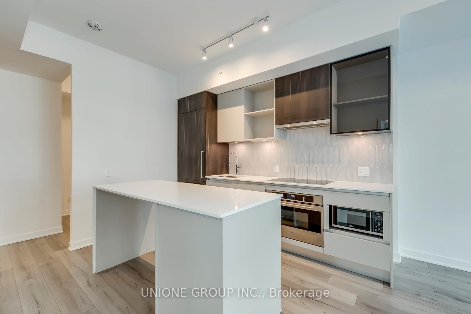 405 Dundas Street W, Unit 320 - Photo 9
