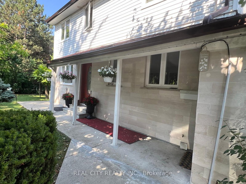 LOWER - 2451 Loanne Dr, Mississauga, L5K 1P1 | Image 2