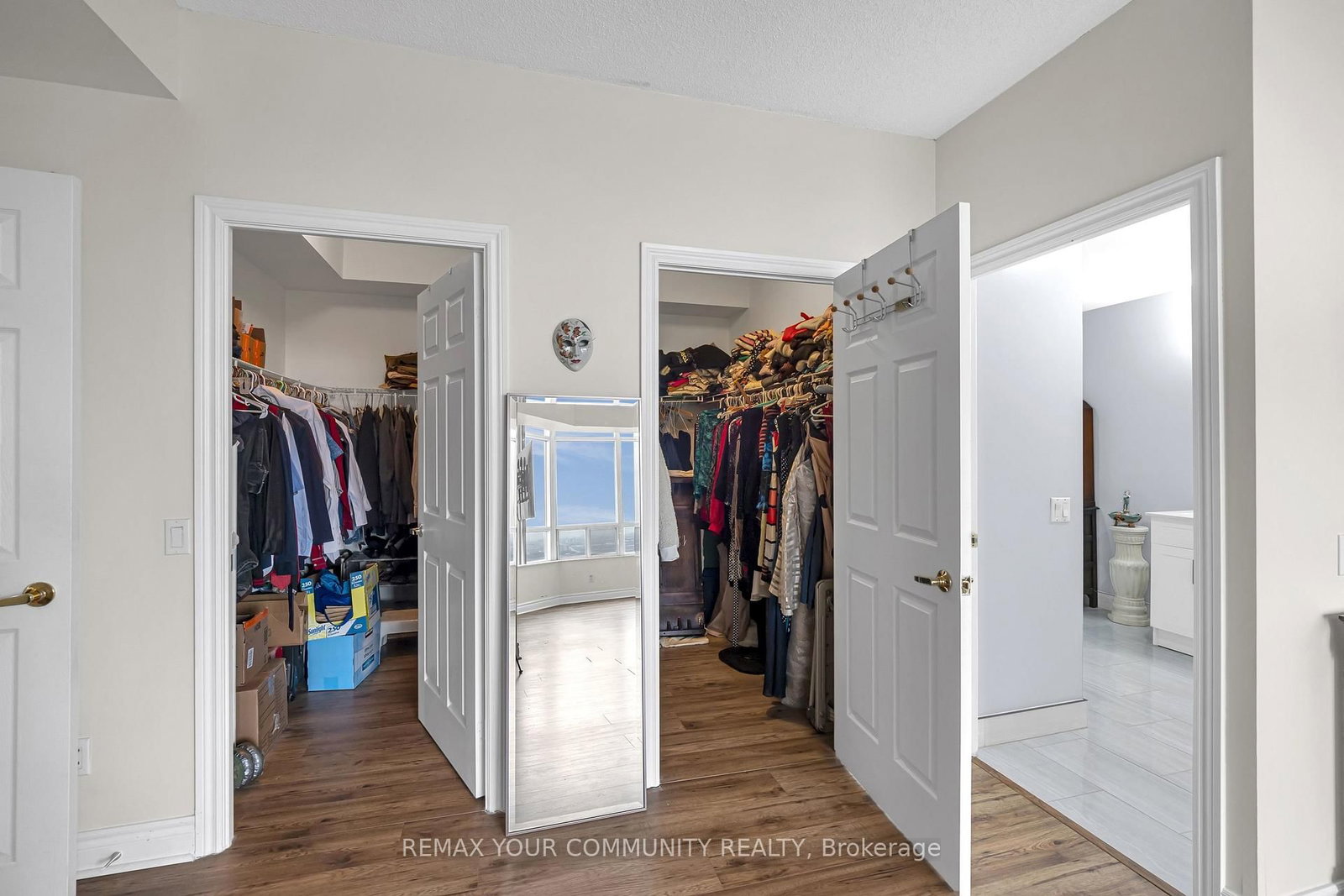 35 Kingsbridge Garden Circle, Unit 3005 - Photo 17