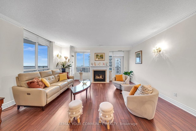3005 - 35 Kingsbridge Garden Circle