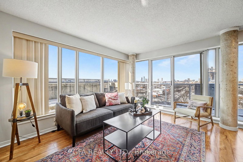 home for lease on 720-1040 The Queensway Street