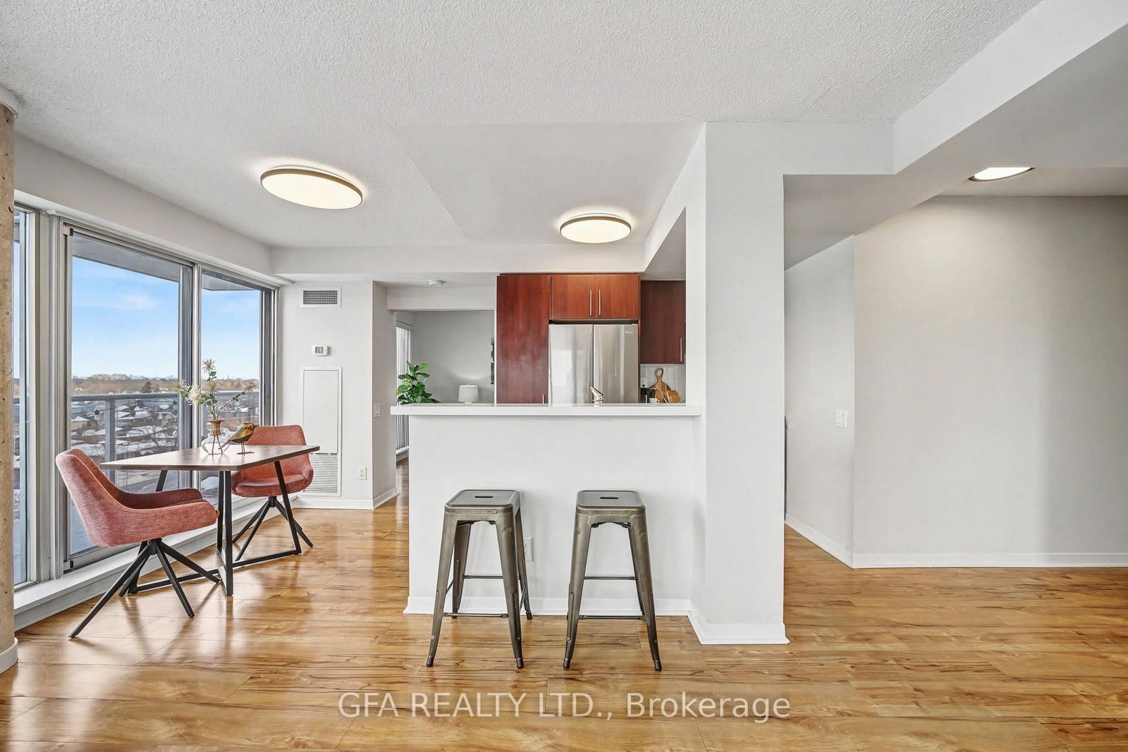 1040 The Queensway Street, Unit 720 - Photo 9