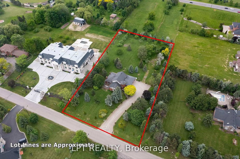 6 Fenton Way, Brampton, L6P 0P5 | Image 2