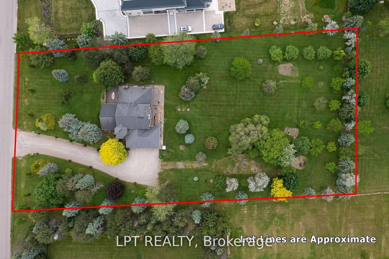 6 Fenton Way, Brampton, L6P 0P5 | Image 3