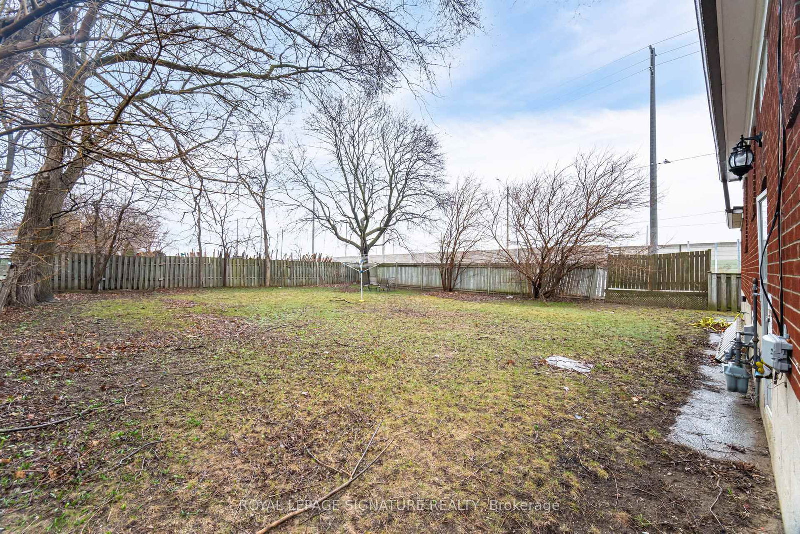 Detached House for sale at 2015 Stanfield Road, Mississauga, Ontario, L4Y 1R2 - Lakeview - MLS: W12980332