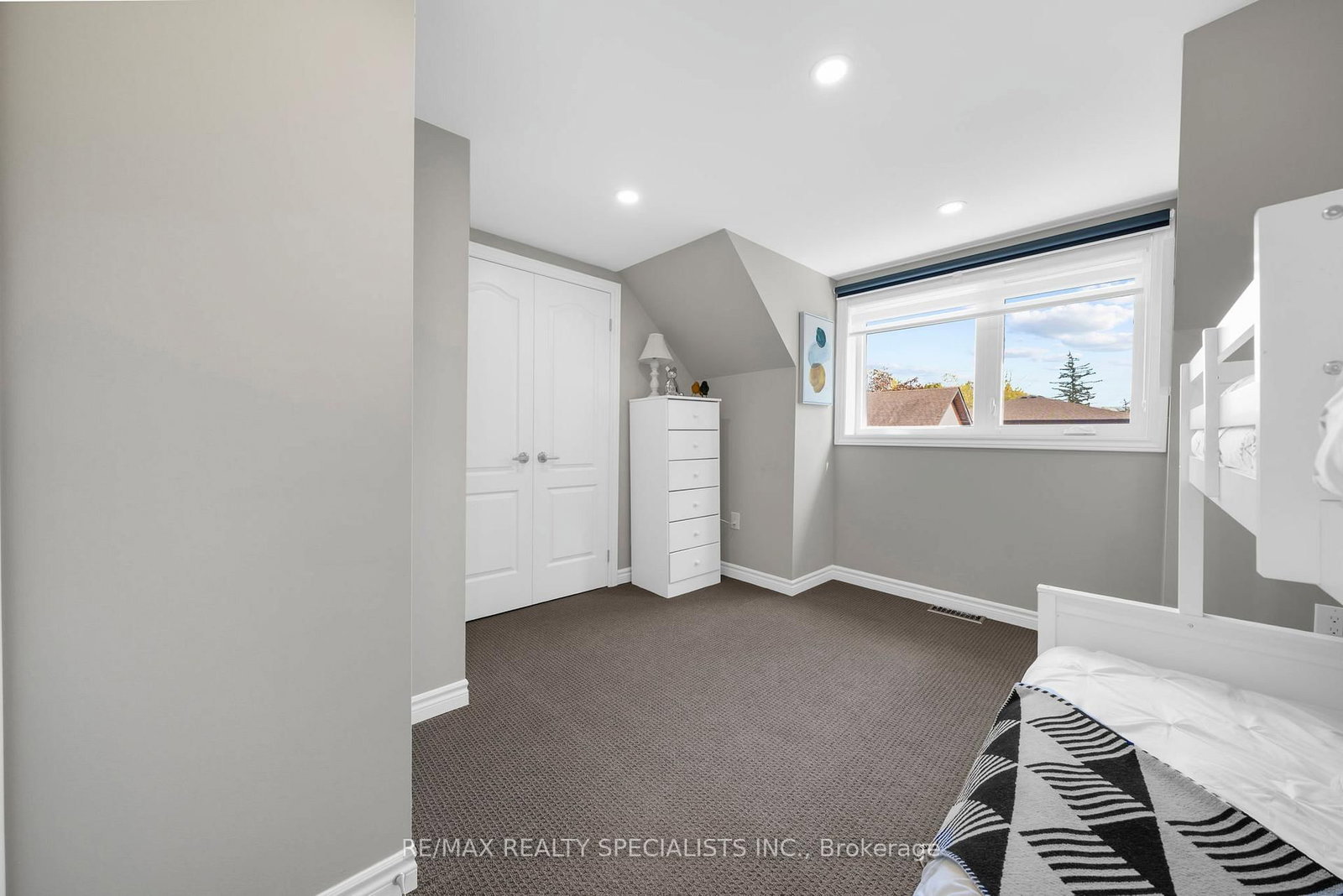 Detached House for sale at 46 Elizabeth Street, Brampton, Ontario, L6Y 1R1 - Downtown Brampton - MLS: W12980348