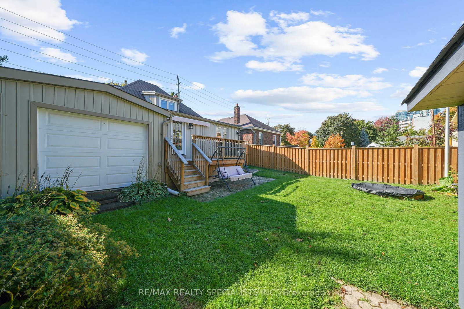 46 Elizabeth Street S - Photo 38