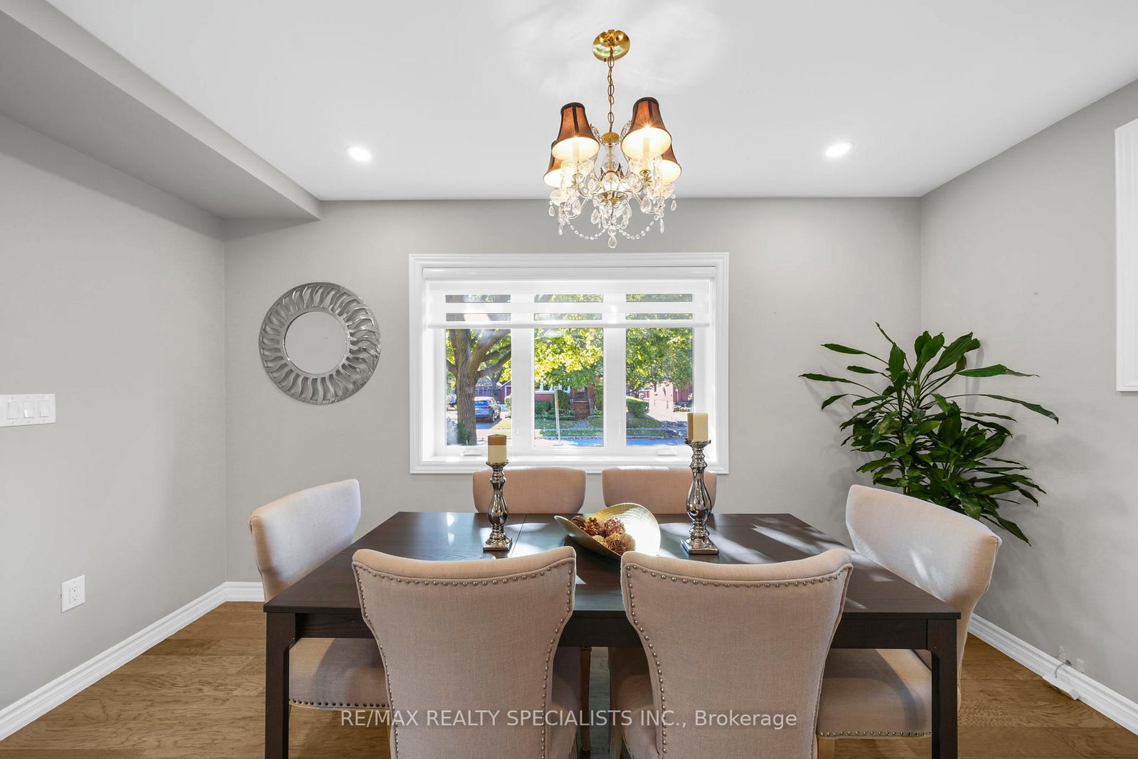 46 Elizabeth Street S - Photo 8