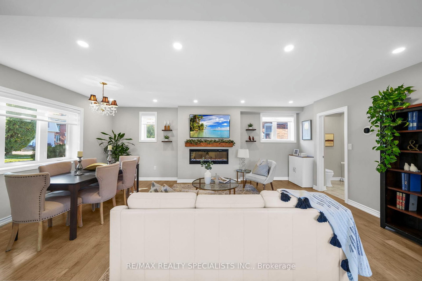 46 Elizabeth Street S - Photo 9