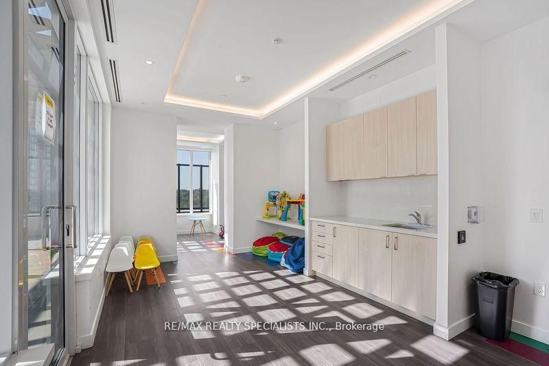 1926 Lakeshore Boulevard W, Unit 3711 - Photo 20