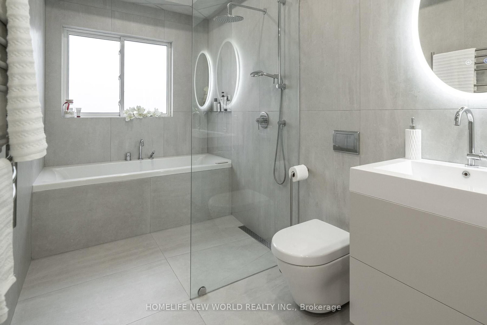 30 Carling Avenue • Toronto, ON photo 21