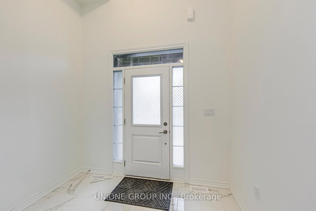 1206 Dartmouth Crescent