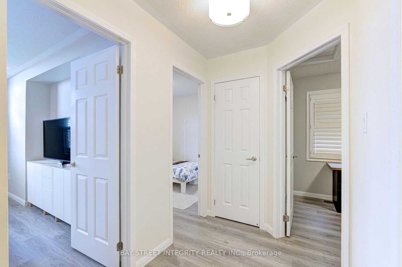 Townhouse for sale at 1033 Stemman Place, Milton, Ontario, L9T 8R1 - Willmott - MLS: W12980632