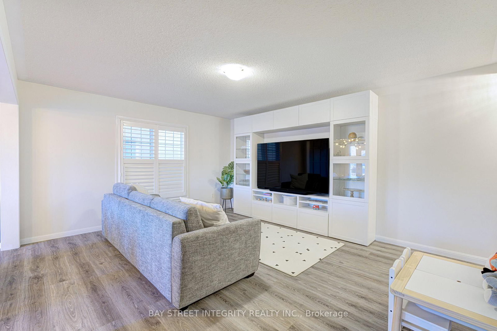 Townhouse for sale at 1033 Stemman Place, Milton, Ontario, L9T 8R1 - Willmott - MLS: W12980632