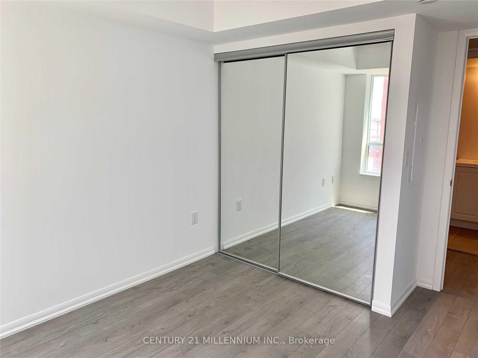 3091 Dufferin Street, Unit 323 - Photo 9