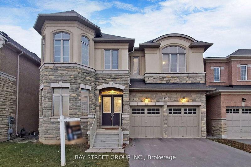 423 Threshing Mill Blvd, Oakville, Ontario