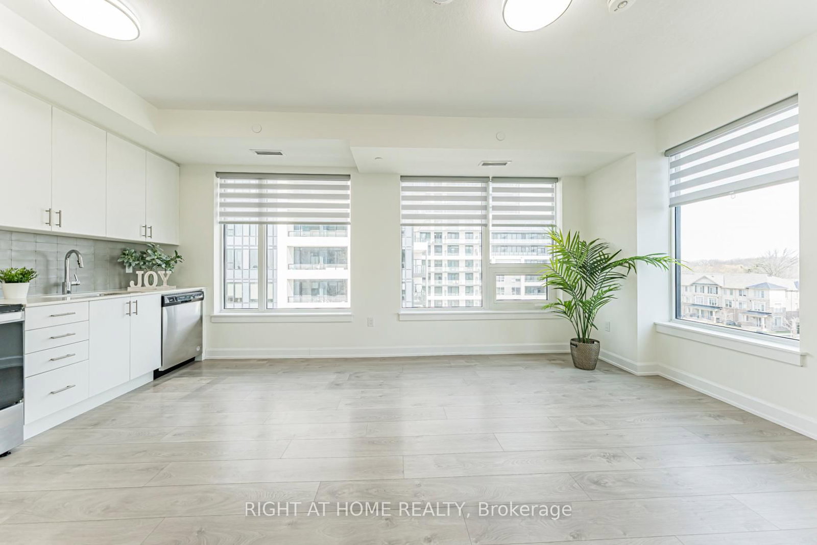 3200 william coltson Avenue, Unit 524 - Photo 4