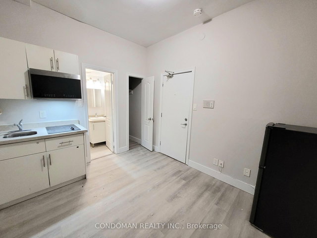 204 - 1371 King Street W