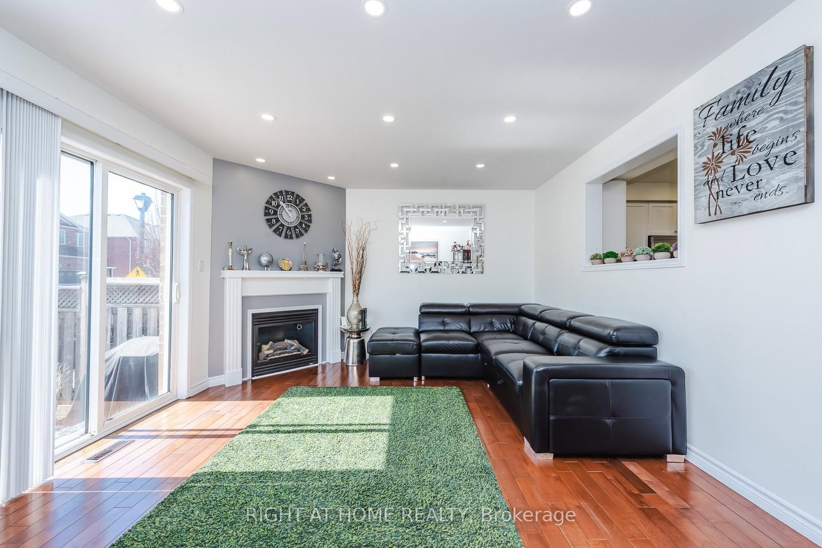 Semi-Detached House for sale at 1268 Newell Street, Milton, Ontario, L9T 6C2 - Dempsey - MLS: W12980750