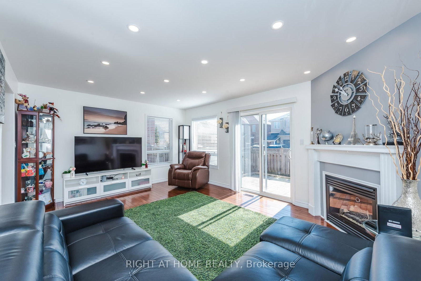 Semi-Detached House for sale at 1268 Newell Street, Milton, Ontario, L9T 6C2 - Dempsey - MLS: W12980750